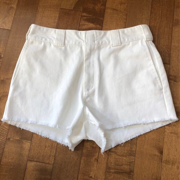 Dickies Girl Juniors' High Rise Fray white shorts size 7 28 waist - Picture 9 of 10